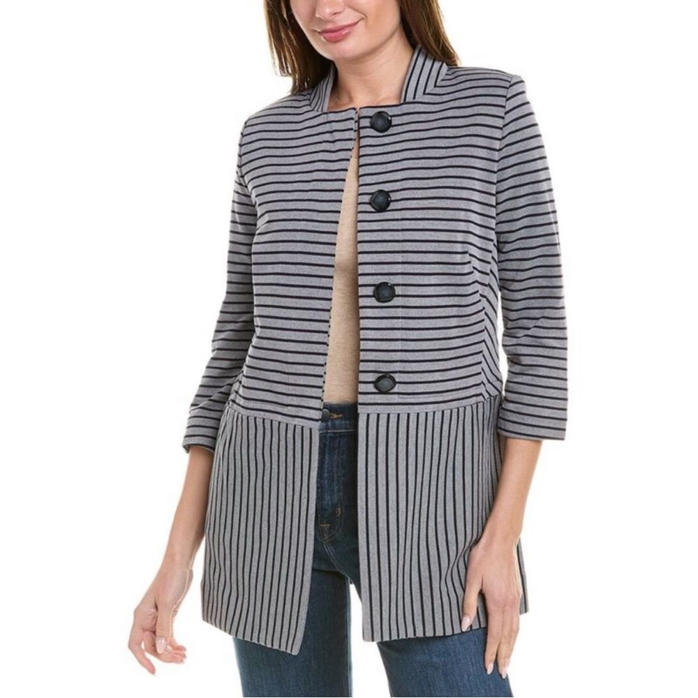 NWT CAbi car coat women’s size S.